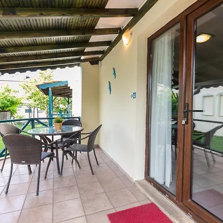 Dedeminn Garden מלון 4*