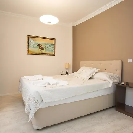 Ξενοδοχείο Dedeminn Garden 4*