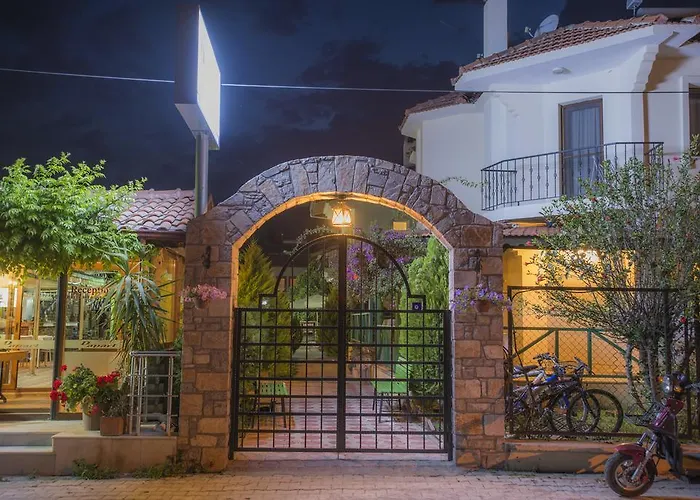 Dedeminn Garden Hotel