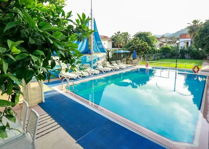 Hotel Dedeminn Garden