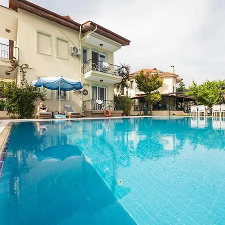 Dedeminn Garden Hotel 4*