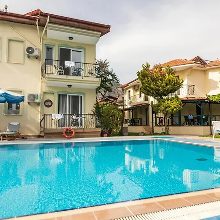 Dedeminn Garden Hotel 2*