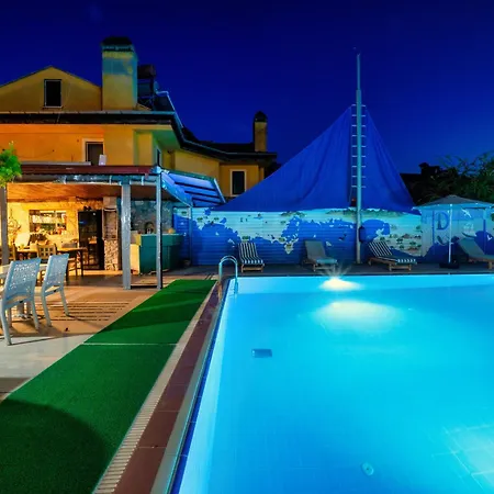 Hotel Dedeminn Garden