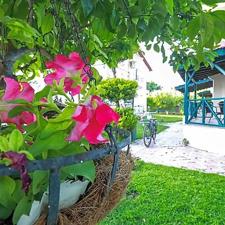 Dedeminn Garden מלון 4*