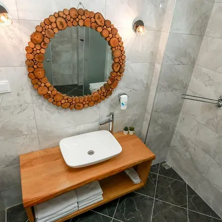 מלון Dedeminn Garden גוג'ק