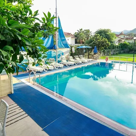 מלון Dedeminn Garden